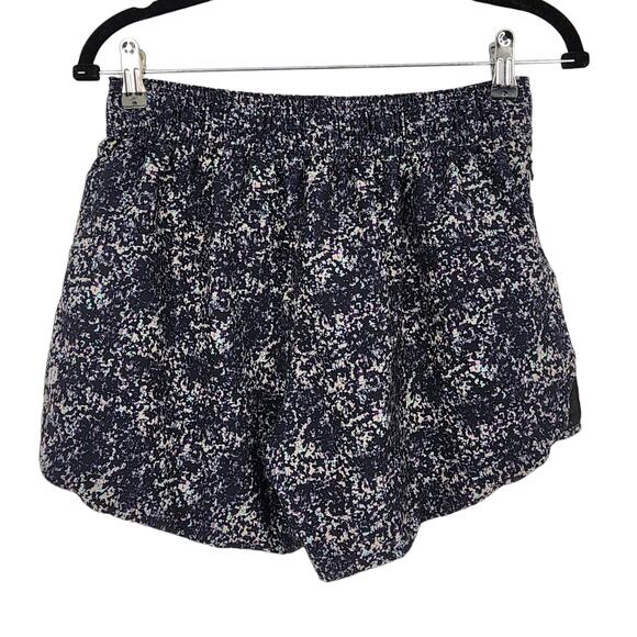 Lululemon Choose a Side 3" Reversible Black or Printed Shorts Size 8 - Picture 3 of 6